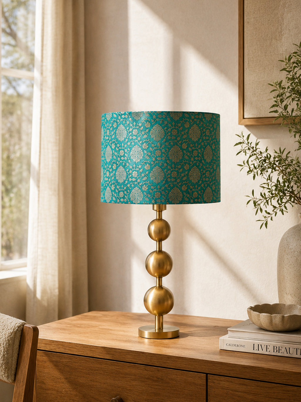 Peacock Bloom Shade on Éclat Stand