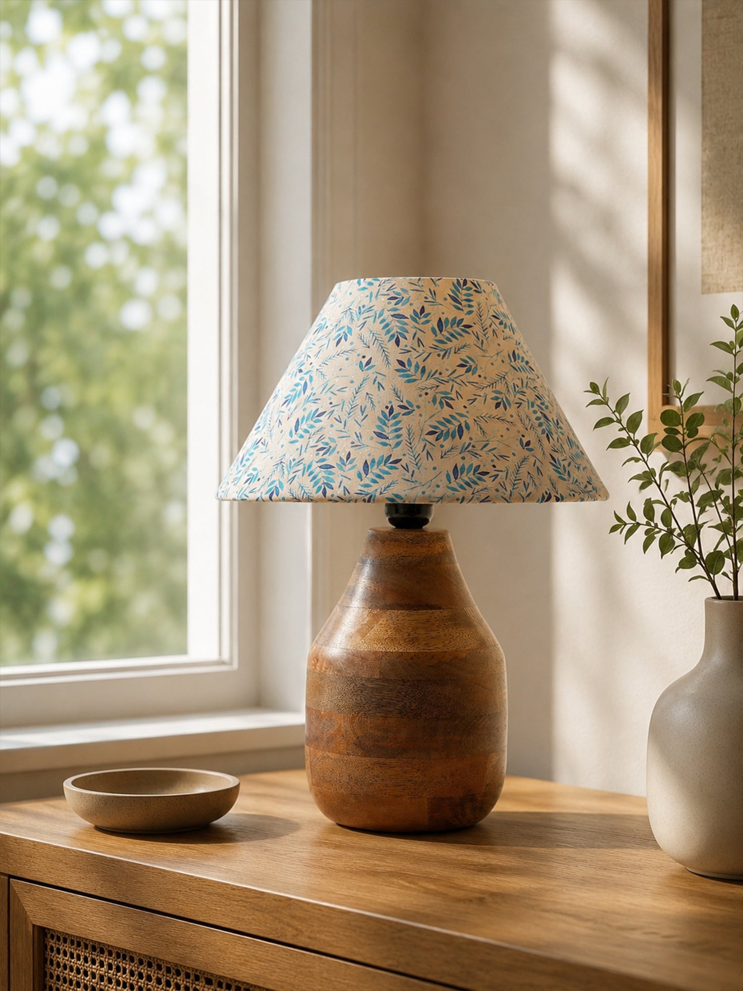 Niva Rounded Wooden Table Lamp Stand